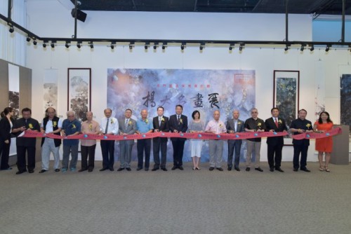 Foi inaugurada a “Exposição de Pintura de Ieong Tai Meng” integrada no Projecto de Promoção de Artistas de Macau
