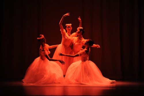 中芭領學生走進芭蕾