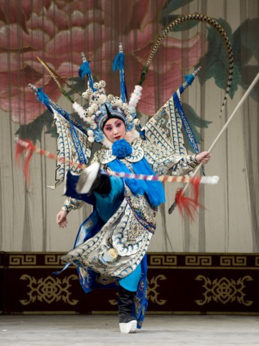 《铁弓缘》赵玉华饰演陈秀英