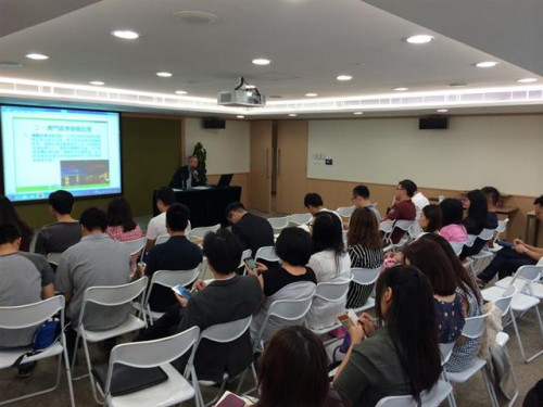 Os formandos participaram nas palestras antes da partida