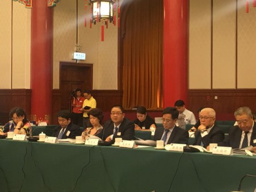 Dr. Wu Zhiliang fala sobre as realizações dos projectos participados pela Fundação Macau