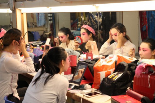 “國色天香、京韻風采——暨慶祝澳門回歸祖國十八周年京劇專場晚會”永樂上演