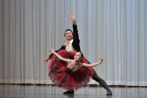 舞劇片段《婚禮雙人》選自芭蕾舞劇《唐.吉訶德》第三幕