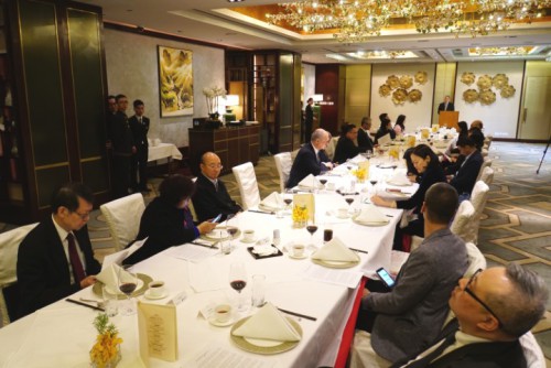 A Fundação Macau trocou impressões com os órgãos de comunicação social.