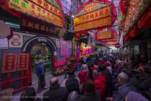 雀仔園福德祠土地誕的神功戲表演（照片來自澳門特別行政區政府旅遊局）