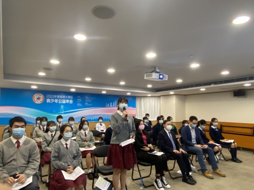 樊依婷同學作分享