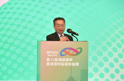 台灣中國文藝協會理事長王吉隆在開幕式上致賀辭