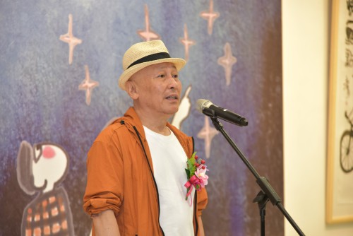 展覽作者代表何立偉致辭