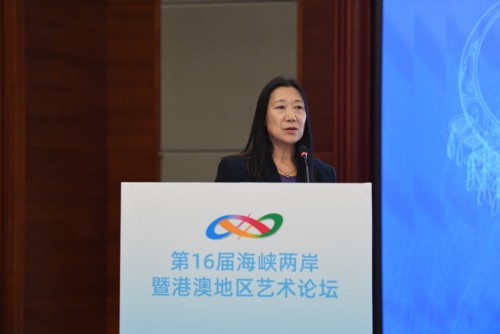 澳門文化界聯合總會民間文藝家專委會主任、澳門大學文學院兼任副教授張澤珣在平衡論壇上作分享