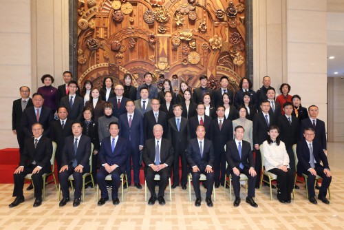 2025年“澳門青年人才上海學習實踐計劃”專業領域培訓結業式合照